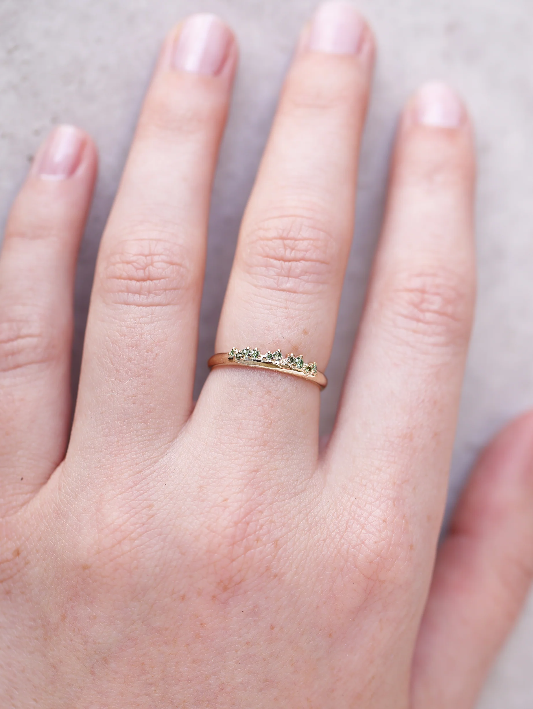 Amara Ring | green diamonds - Image 3