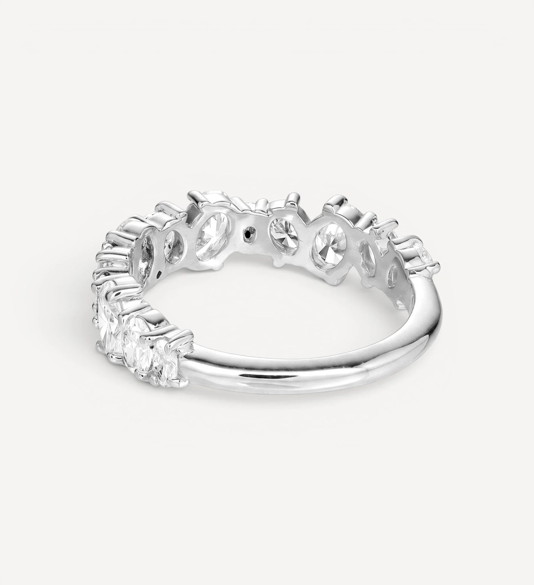 Oval Cluster Eternity ring | diamond - Image 6