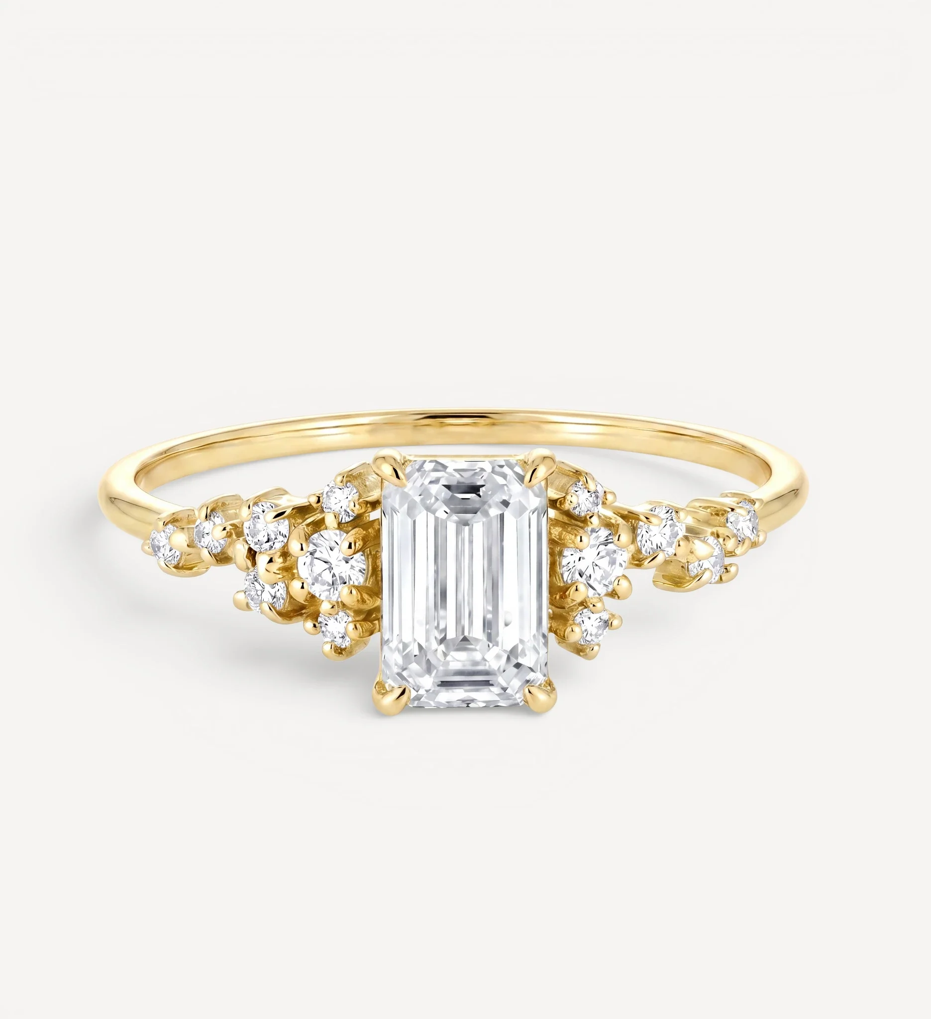 Selene ring | emerald diamond